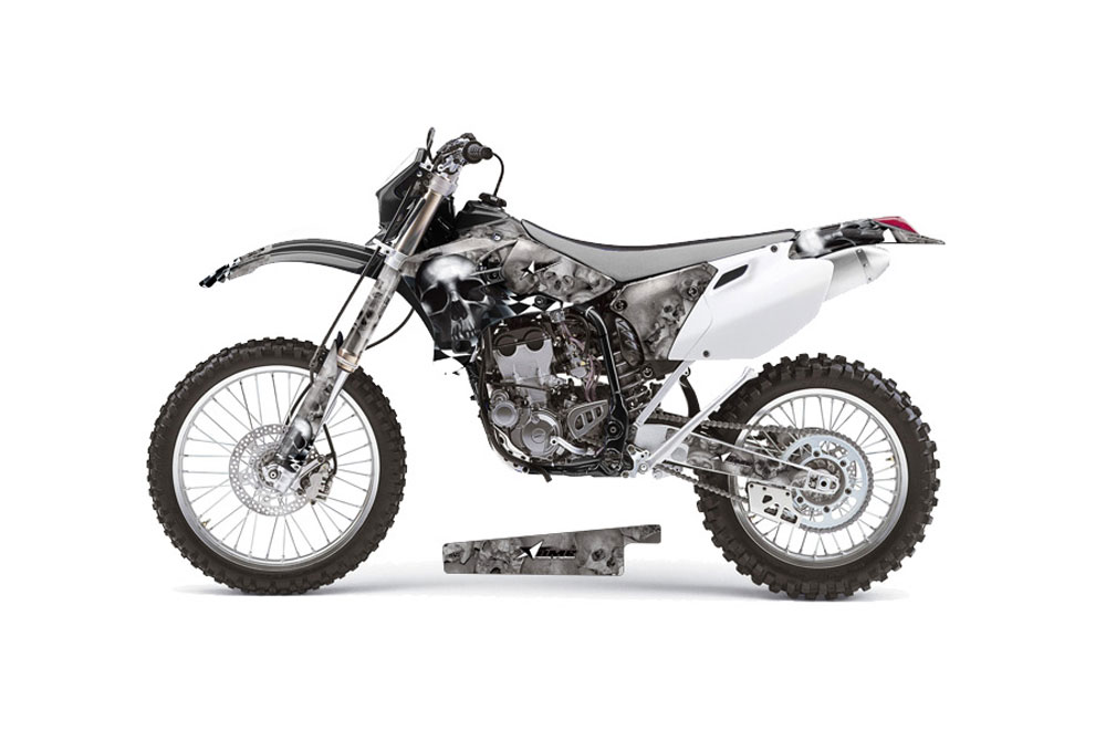 Yamaha YZ250 F Dirt Bike Graphic Kit - 2003-2005 Checkered Skull Black